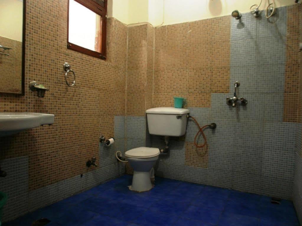 Hotel Sheel Gopal Vision Mathura Exterior foto
