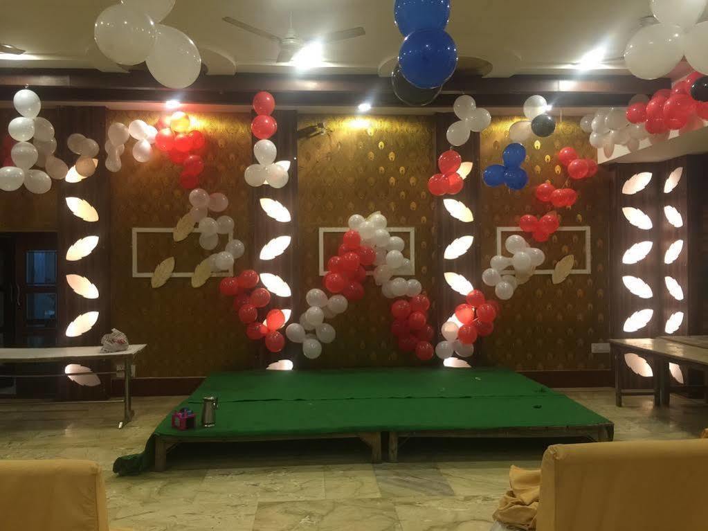 Hotel Sheel Gopal Vision Mathura Exterior foto